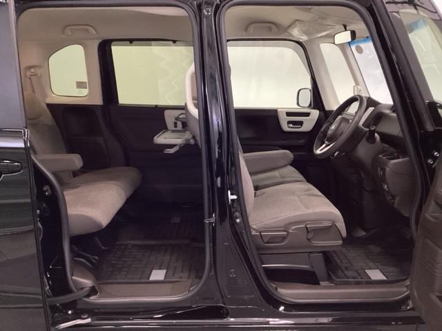 �t���b�g�ȏ��ƕG���⓪��X�y�[�X�ȂǏ\���ȍL��������܂��B