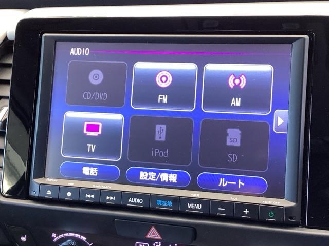 フィット ｅ：ＨＥＶホーム２０周年特別仕様車メゾン　純正メモリーナビ　ドラレコ　リアカメラ　誤発信抑制　Ｐセンサー　Ｒカメ　フルセグ　ＥＴＣ　ＡＢＳ　シートヒーター　オートクルーズコントロール　横滑り防止装置　サイドカーテンエアバック　ＬＥＤ　イモビ（11枚目）