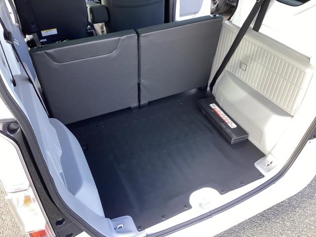 �R���p�N�g�{�f�B�[�Ȃ̂ɁA�׎��͂���ȂɍL�X�I��������ו����ς߂܂���B