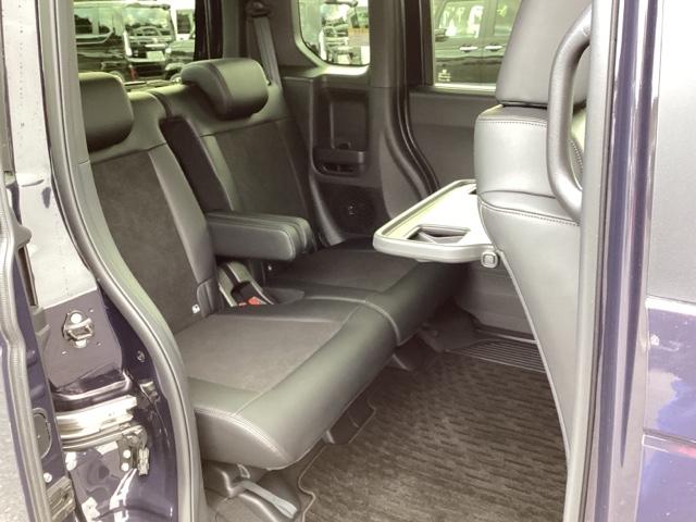 Ｎ－ＢＯＸカスタム ターボ　ディスプレイオーディオ　ＥＴＣ　リアカメラ　自動追従　Ｂモニター　ＵＳＢ入力　誤発進抑制機能　キーレスエントリー　サイドカーテンエアバック　横滑り防止　整備記録簿　運転席エアバッグ　パワーステアリング（18枚目）