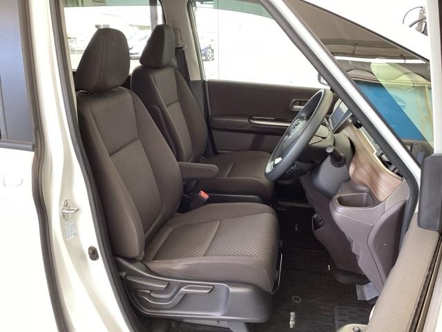 �t�����g�L�X�A�Z�p���[�g�V�[�g�̉^�]�Ȃ́A�n�C�g�A�W���X�^�[���t���Ă���̂ŁA���K�Ƀh���C�u���ł��܂��B�n���h���̓e���X�R�s�b�N�@�\�ŁA�n���h���ʒu����E���E��O�E���ɒ��߂ł��܂��B