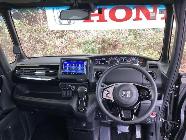 Ｎ－ＢＯＸカスタム Ｌ　純正メモリーナビ　ドラレコ　リアカメラ　両席エアバック　Ｂモニタ　ブレーキサポート　セキュリティー　ＬＥＤランプ　キーレスエントリー　記録簿　ＳＲＳ　横滑り防止機能　片側電動両側スライドドア　ＰＷ（2枚目）