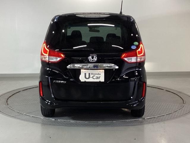 フリード Ｇ・ホンダセンシング　純正メモリーナビ　両側電動スライドドア　スマートキーＰスタート　盗難防止システム　横滑防止装置　ＬＥＤランプ　ナビＴＶ　記録簿　リアカメ　クルコン　パワーウインド　ウォークスルー　ＤＶＤ再生機能（9枚目）