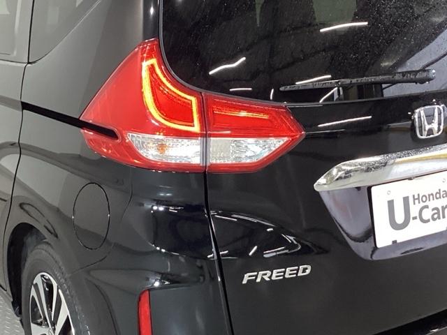 フリード Ｇ・ホンダセンシング　純正メモリーナビ　両側電動スライドドア　スマートキーＰスタート　盗難防止システム　横滑防止装置　ＬＥＤランプ　ナビＴＶ　記録簿　リアカメ　クルコン　パワーウインド　ウォークスルー　ＤＶＤ再生機能（28枚目）