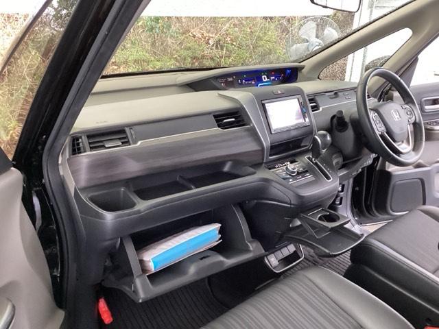 フリード Ｇ・ホンダセンシング　純正メモリーナビ　両側電動スライドドア　スマートキーＰスタート　盗難防止システム　横滑防止装置　ＬＥＤランプ　ナビＴＶ　記録簿　リアカメ　クルコン　パワーウインド　ウォークスルー　ＤＶＤ再生機能（36枚目）