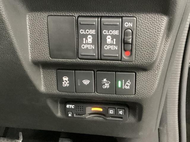 フリード Ｇ・ホンダセンシング　純正メモリーナビ　両側電動スライドドア　スマートキーＰスタート　盗難防止システム　横滑防止装置　ＬＥＤランプ　ナビＴＶ　記録簿　リアカメ　クルコン　パワーウインド　ウォークスルー　ＤＶＤ再生機能（46枚目）