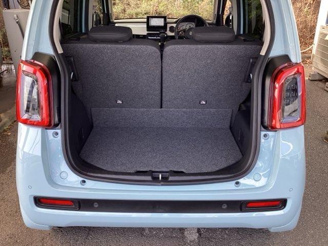 �R���p�N�g�{�f�B�[�Ȃ̂ɁA�׎��͂���ȂɍL�X�I��������ו����ς߂܂���B