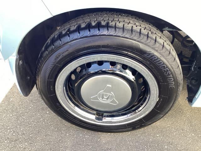 �������͑�������A�f�U�C���̂����z�C�[���L���b�v�ł��B���������ȒP��