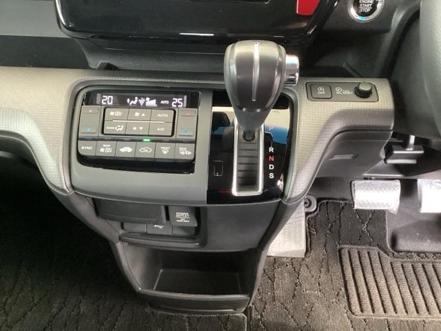 ステップワゴンスパーダ スパーダホンダセンシング　ＥＴＣ／純正ナビ／バックモニター／ホンダセンシング　アクティブクルーズ　両側オートスライドドア　アイドルストップ　ＵＳＢ入力　パワーステアリング　キーレス　後カメラ　ＥＴＣ付　イモビ　パワーウィンドウ（13枚目）