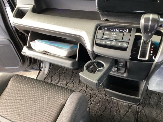 ステップワゴンスパーダ スパーダホンダセンシング　ＥＴＣ／純正ナビ／バックモニター／ホンダセンシング　アクティブクルーズ　両側オートスライドドア　アイドルストップ　ＵＳＢ入力　パワーステアリング　キーレス　後カメラ　ＥＴＣ付　イモビ　パワーウィンドウ（43枚目）