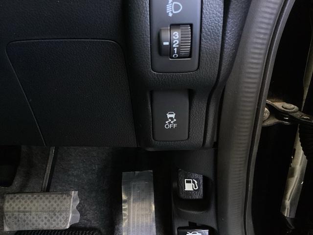 N-BOX G・Lパッケージ ナビ Rカメラ ブルートゥース フルセグTV 記録簿付 ABS付き セキュリティー スマートキ エアバック付 WSRS キーフリ バックカメラ付き 地デジTV パワーウィンド AC 横滑防止 ETC(21枚目)