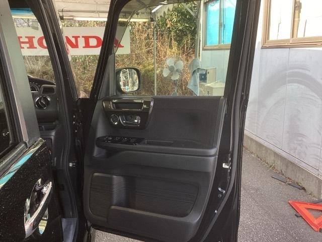 N-BOXカスタム G・Lホンダセンシング 純正ナビ フルセグ リアカメラ ベンチ 助手席エアバック エアB バックアイカメラ キーフリーシステム スマートキーPスタート クルーズコントロール 盗難防止システム ESC DVD Aライト PW(46枚目)