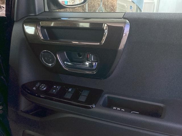 N-BOXカスタム G・Lホンダセンシング 純正ナビ フルセグ リアカメラ ベンチ 助手席エアバック エアB バックアイカメラ キーフリーシステム スマートキーPスタート クルーズコントロール 盗難防止システム ESC DVD Aライト PW(47枚目)