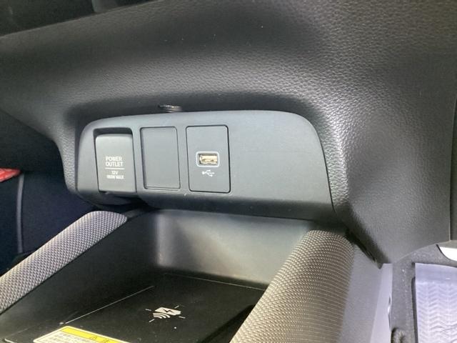 フィット e:HEVクロスター ドラレコ ナビ Rカメラ ブルートゥース インテリキー キーフリー LEDヘットライト イモビライザー サイドカーテンエアバック Cソナー クルコン パワーウインドウ エアコン USB 記録簿 ABS(14枚目)