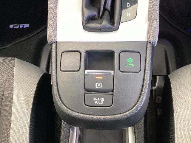 フィット e:HEVクロスター ドラレコ ナビ Rカメラ ブルートゥース インテリキー キーフリー LEDヘットライト イモビライザー サイドカーテンエアバック Cソナー クルコン パワーウインドウ エアコン USB 記録簿 ABS(17枚目)