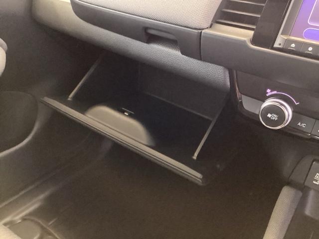 フィット e:HEVクロスター ドラレコ ナビ Rカメラ ブルートゥース インテリキー キーフリー LEDヘットライト イモビライザー サイドカーテンエアバック Cソナー クルコン パワーウインドウ エアコン USB 記録簿 ABS(48枚目)