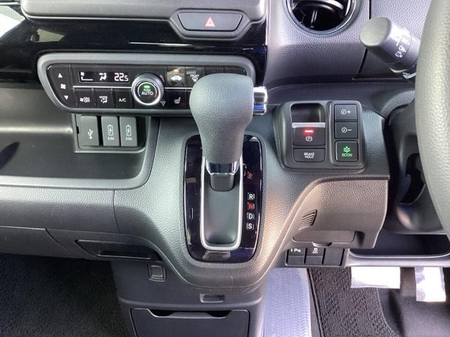 Ｎ－ＢＯＸカスタム Ｌ　純正メモリーナビ　シートヒーター　助手席エアバック　Ｂカメ　メンテナンスノート　ＬＥＤ　エアバッグ　パワーウインドウ　Ａライト　クルコン　エアコン　スマートキーＰスタート　ＵＳＢ　キーレスエントリー（13枚目）