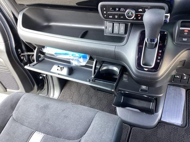 Ｎ－ＢＯＸカスタム Ｌ　純正メモリーナビ　シートヒーター　助手席エアバック　Ｂカメ　メンテナンスノート　ＬＥＤ　エアバッグ　パワーウインドウ　Ａライト　クルコン　エアコン　スマートキーＰスタート　ＵＳＢ　キーレスエントリー（39枚目）