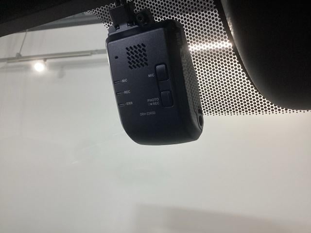 �܂����I�̎��̂��߂Ƀh���C�u���R�[�_�[�������Ă��܂��B