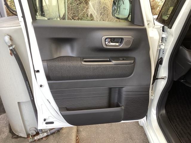 N-BOXカスタム ベースグレード 純正メモリーナビ ドラレコ リアカメラ ベンチシ-ト アクティブクルーズ フルセグ対応 前席シートヒーター イモビライザー USB 運転席エアバッグ スマートキー&プッシュスタート LEDヘッド(32枚目)