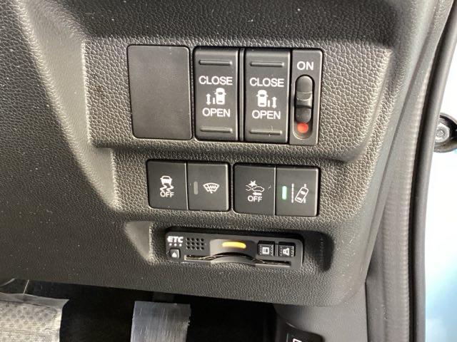 フリード G・ホンダセンシング 純正メモリーナビ ドラレコ リアカメラ W電動ドア キーフリ スマートキーシステム カーテンエアバッグ イモビ USBポート カラーバックモニター 横滑防止装置 LEDランプ 整備点検記録簿 エアコン(46枚目)