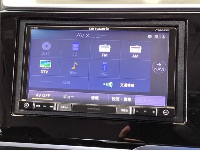 フィットハイブリッド Fパッケージ メモリーナビ オートエアコン ETC イモビライザー スマキー 運転席助手席エアバッグ ナビTV ECONモード 横滑り防止機能 キーレス 運転席エアバッグ USB ABS DVD視聴 ワンセグ(11枚目)