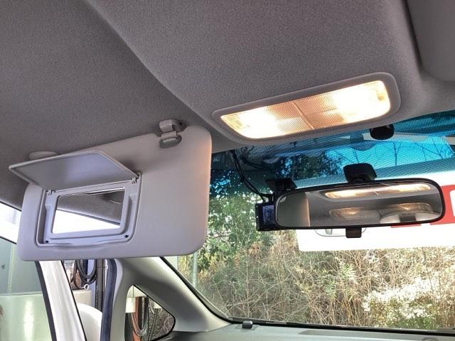 フィットハイブリッド Fパッケージ メモリーナビ オートエアコン ETC イモビライザー スマキー 運転席助手席エアバッグ ナビTV ECONモード 横滑り防止機能 キーレス 運転席エアバッグ USB ABS DVD視聴 ワンセグ(45枚目)