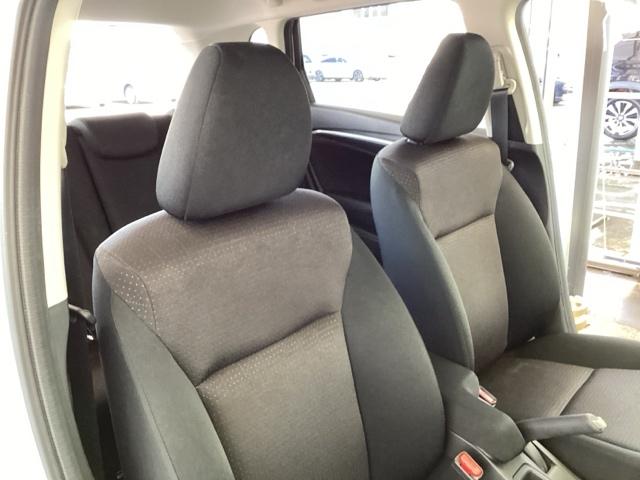 フィットハイブリッド Fパッケージ メモリーナビ オートエアコン ETC イモビライザー スマキー 運転席助手席エアバッグ ナビTV ECONモード 横滑り防止機能 キーレス 運転席エアバッグ USB ABS DVD視聴 ワンセグ(53枚目)