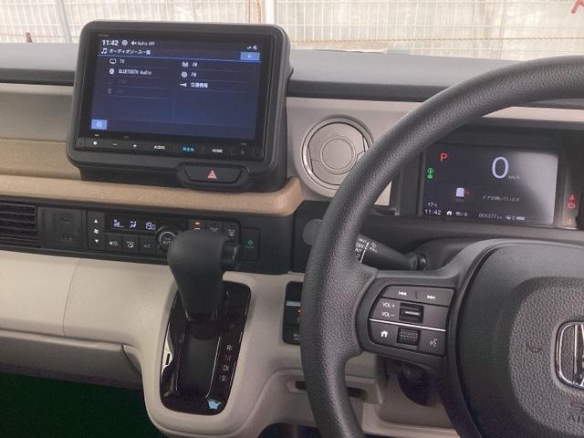 Ｎ－ＢＯＸ ベースグレード　純正ナビ　フルセグ　リアカメラ　ＥＣＯＮ　ＬＥＤヘットライト　ブレーキサポート　キーフリーシステム　盗難防止装置　パワーウインドー　ナビＴＶ　スマートキーシステム　サイドエアバック　パワーステアリング（2枚目）