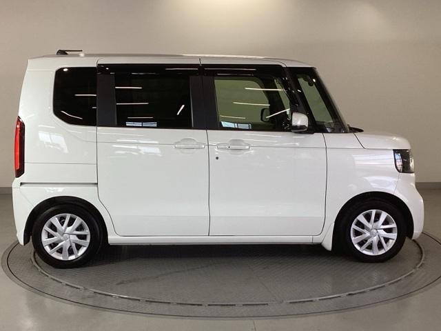 Ｎ－ＢＯＸ ベースグレード　純正ナビ　フルセグ　リアカメラ　ＥＣＯＮ　ＬＥＤヘットライト　ブレーキサポート　キーフリーシステム　盗難防止装置　パワーウインドー　ナビＴＶ　スマートキーシステム　サイドエアバック　パワーステアリング（32枚目）