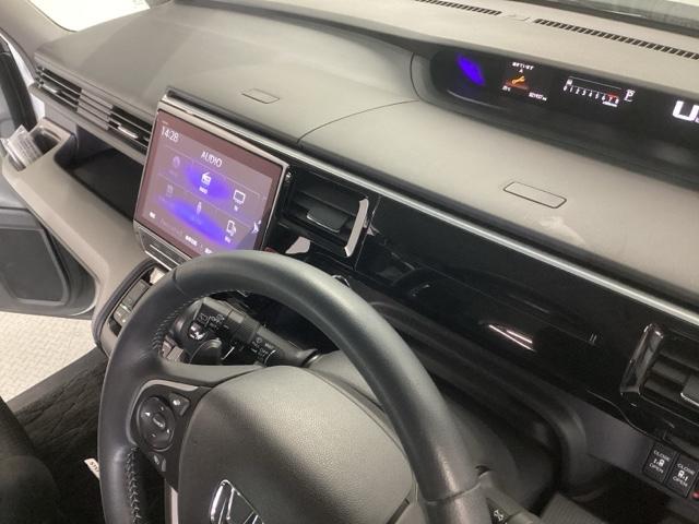 ステップワゴンスパーダ スパーダホンダセンシング　純正ナビ　フルセグ　リアカメラ　両側自動ドア　キーフリー　ＬＥＤランプ　ＥＴＣ装備　ＵＳＢ接続　ＤＶＤ再生可　セキュリティアラーム　オートクルーズ　パワーウィンドウ　横滑り防止機能　ＡＢＳ　ターボ車（43枚目）