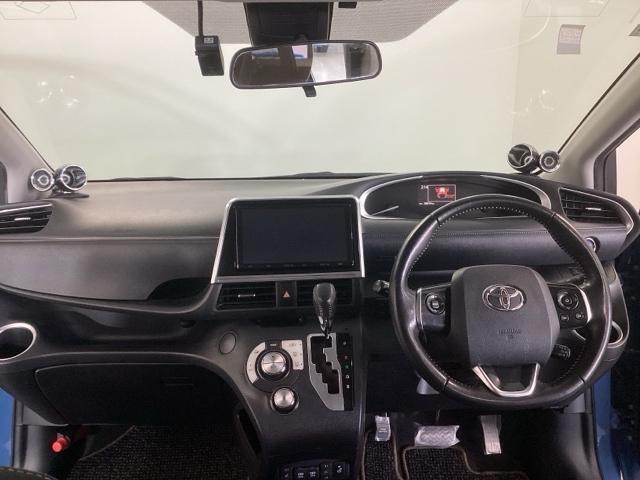 シエンタ ハイブリッドファンベースGグランパー ナビ 全周囲カメラ 5人乗り シートヒーター フルセグTV 両側自動ドア 衝突軽減 クリアランスソナー クルーズコントロール スマートキー 横滑り防止装置 アイドリングストップ オートエアコン ETC(3枚目)