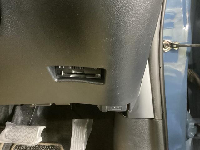 シエンタ ハイブリッドファンベースGグランパー ナビ 全周囲カメラ 5人乗り シートヒーター フルセグTV 両側自動ドア 衝突軽減 クリアランスソナー クルーズコントロール スマートキー 横滑り防止装置 アイドリングストップ オートエアコン ETC(17枚目)