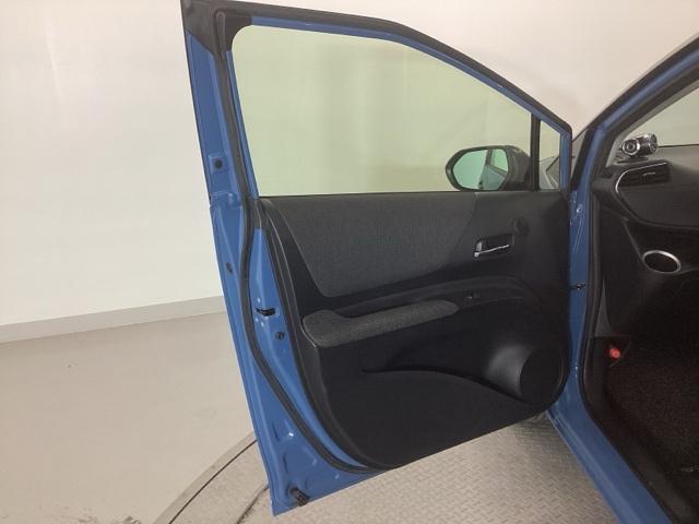 シエンタ ハイブリッドファンベースGグランパー ナビ 全周囲カメラ 5人乗り シートヒーター フルセグTV 両側自動ドア 衝突軽減 クリアランスソナー クルーズコントロール スマートキー 横滑り防止装置 アイドリングストップ オートエアコン ETC(37枚目)