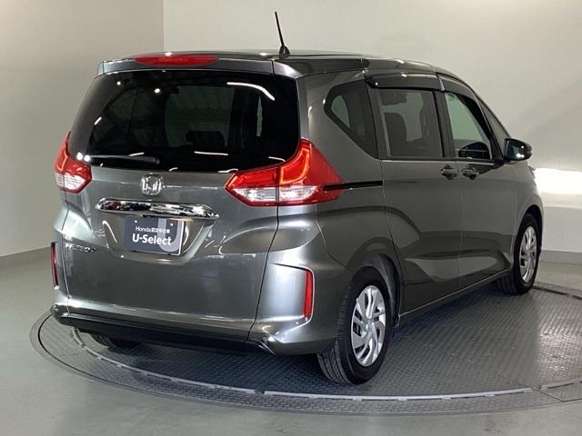 フリード＋ Ｇ　純正メモリーナビ　ドラレコ　リアカメラ　シートヒータ　誤発進抑制機能　オートクルーズ　スマキー　フルオートエアコン　エアバッグ　イモビライザー　ＶＳＡ　両側電動ドア　キーフリー　ＬＥＤヘッド　ＤＶＤ（8枚目）