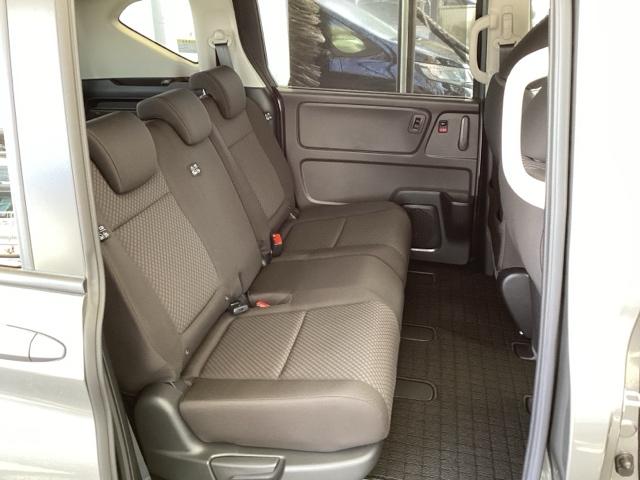 フリード＋ Ｇ　純正メモリーナビ　ドラレコ　リアカメラ　シートヒータ　誤発進抑制機能　オートクルーズ　スマキー　フルオートエアコン　エアバッグ　イモビライザー　ＶＳＡ　両側電動ドア　キーフリー　ＬＥＤヘッド　ＤＶＤ（17枚目）