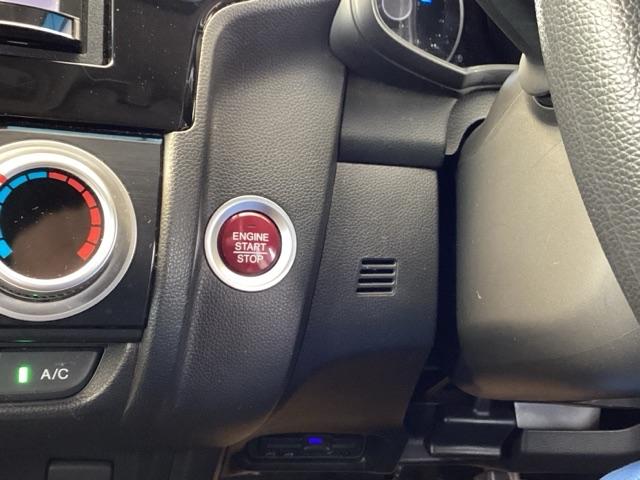 フィット １３Ｇ・Ｆパッケージ　ナビ　スマートキー　ＥＴＣ　アイドリングストッ　運転席助手席エアバック　横滑り防止システム　イモビ　フルオートエアコン　１セグ　エアバック　キ－フリ－　ＰＳ　パワーウィンドウ　ＡＢＳ（14枚目）