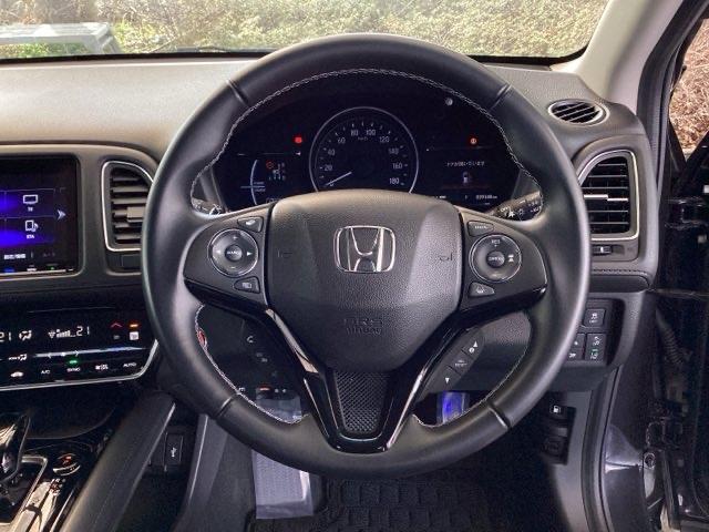 ��ɂȂ��ފ��o�̃X�e�A�����O�ł��B�����S�n�A�f�U�C�����A���쐫�ɂ���������A�C�e���ł��B