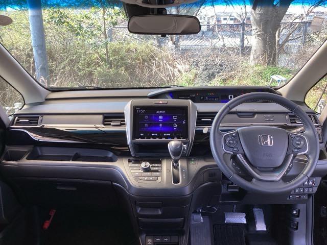 フリード クロスター・ホンダセンシング　純正ナビ　フルセグ　６人乗り　電動格納ミラー　衝突被害軽減ブレーキ　オートクルーズコントロール　レーンアシスト　ミュージックプレイヤー接続可　ＤＶＤ再生　イモビライザー　ＵＳＢポート　地デジ　パワステ（3枚目）