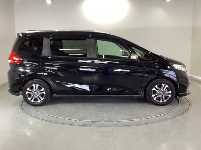 フリード クロスター・ホンダセンシング　純正ナビ　フルセグ　６人乗り　電動格納ミラー　衝突被害軽減ブレーキ　オートクルーズコントロール　レーンアシスト　ミュージックプレイヤー接続可　ＤＶＤ再生　イモビライザー　ＵＳＢポート　地デジ　パワステ（31枚目）