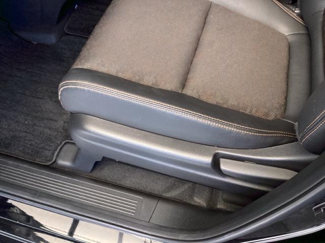 フリード クロスター・ホンダセンシング　純正ナビ　フルセグ　６人乗り　電動格納ミラー　衝突被害軽減ブレーキ　オートクルーズコントロール　レーンアシスト　ミュージックプレイヤー接続可　ＤＶＤ再生　イモビライザー　ＵＳＢポート　地デジ　パワステ（40枚目）