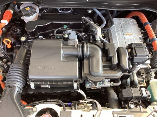 フィット ｅ：ＨＥＶＲＳ　純正ナビ　フルセグ　リアカメラ　ＡＵＸ　踏み間違い防止　アクティブクルーズコントロール　イモビライザー　ＡＡＣ　カーテンエアバック　Ｂｌｕｅｔｏｏｔｈ　ＵＳＢ　スマキー　レーンキープアシスト　ＥＳＣ（24枚目）