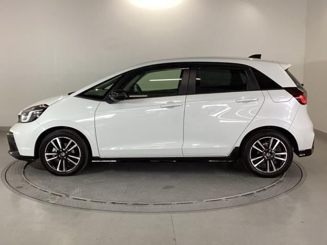 フィット ｅ：ＨＥＶＲＳ　純正ナビ　フルセグ　リアカメラ　ＡＵＸ　踏み間違い防止　アクティブクルーズコントロール　イモビライザー　ＡＡＣ　カーテンエアバック　Ｂｌｕｅｔｏｏｔｈ　ＵＳＢ　スマキー　レーンキープアシスト　ＥＳＣ（36枚目）