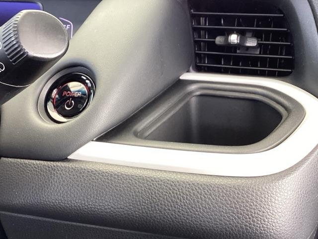 フィット e:HEVホーム 純正メモリーナビ ドラレコ リアカメラ Aライト AUX 電格ミラー BTオーディオ レーダークルコン 車線維持支援システム 前後ソナー 地デジフルセグ バックビューモニター Wエアバッグ スマキー(43枚目)