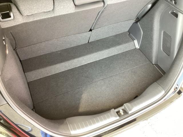 フィット e:HEVホーム 純正メモリーナビ ドラレコ リアカメラ Aライト AUX 電格ミラー BTオーディオ レーダークルコン 車線維持支援システム 前後ソナー 地デジフルセグ バックビューモニター Wエアバッグ スマキー(65枚目)