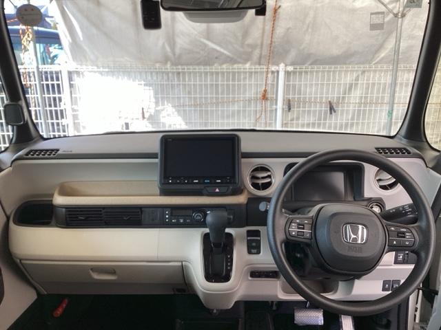 Ｎ－ＢＯＸ ベースグレード　純正ナビ　フルセグ　リアカメラ　追従クルーズ　コーナーソナー　踏み間違い防止装置　電動格納式ミラー　車線維持支援システム　パワーステアリング　前席シートヒーター　インテリキー　イモビ　ＬＥＤランプ（3枚目）