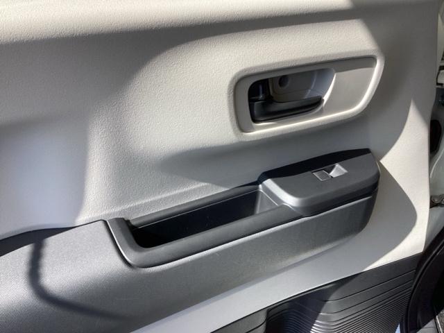 Ｎ－ＢＯＸ ベースグレード　純正ナビ　フルセグ　リアカメラ　追従クルーズ　コーナーソナー　踏み間違い防止装置　電動格納式ミラー　車線維持支援システム　パワーステアリング　前席シートヒーター　インテリキー　イモビ　ＬＥＤランプ（39枚目）