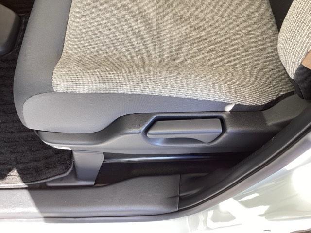 Ｎ－ＢＯＸ ベースグレード　純正ナビ　フルセグ　リアカメラ　追従クルーズ　コーナーソナー　踏み間違い防止装置　電動格納式ミラー　車線維持支援システム　パワーステアリング　前席シートヒーター　インテリキー　イモビ　ＬＥＤランプ（41枚目）