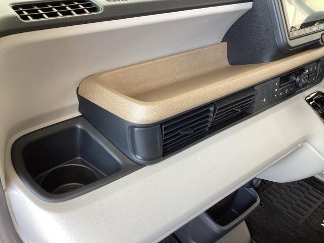 Ｎ－ＢＯＸ ベースグレード　純正ナビ　フルセグ　リアカメラ　追従クルーズ　コーナーソナー　踏み間違い防止装置　電動格納式ミラー　車線維持支援システム　パワーステアリング　前席シートヒーター　インテリキー　イモビ　ＬＥＤランプ（42枚目）