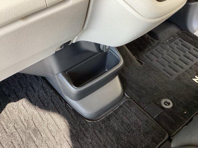 Ｎ－ＢＯＸ ベースグレード　純正ナビ　フルセグ　リアカメラ　追従クルーズ　コーナーソナー　踏み間違い防止装置　電動格納式ミラー　車線維持支援システム　パワーステアリング　前席シートヒーター　インテリキー　イモビ　ＬＥＤランプ（43枚目）